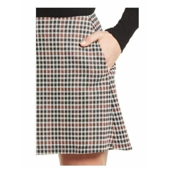 LA LA Land Creative Co Women's Plaid Miniskirt Black/Rust XSmall MSRP $39 - Picture 4 of 7